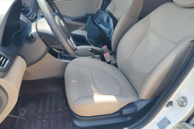 Used Hyundai Verna (older generation) 2014 1.4L Automatic Smart GLS Left Front Seat