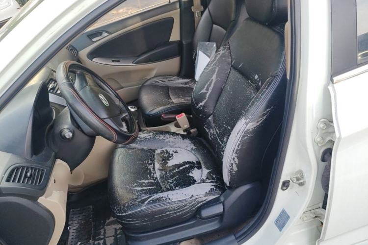 Used Hyundai Verna (older generation) 2014 1.4L Manual Smart GLS Trim Left Front Seat