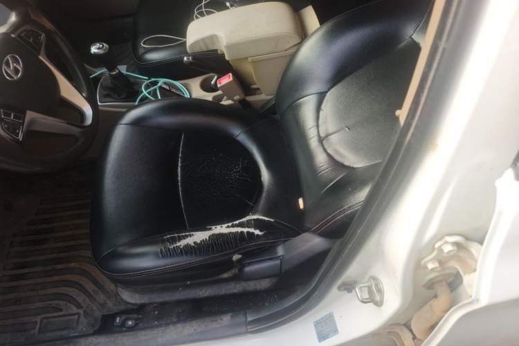 Used Hyundai Verna (older generation) 2014 1.4L Manual Smart GLS Trim Left Front Seat