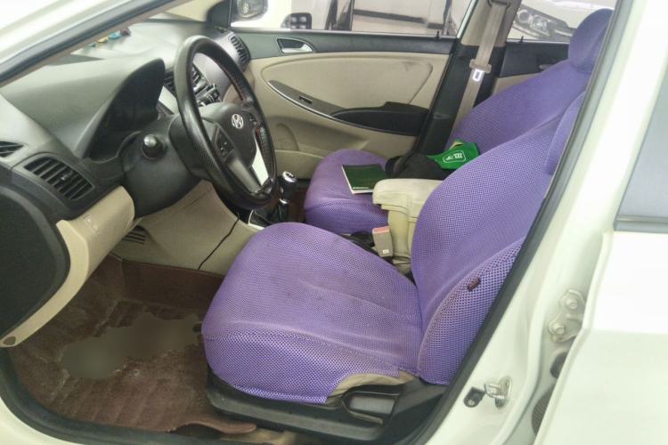 Used Hyundai Verna (older generation) 2014 1.4L Manual Smart GLS Trim Left Front Seat