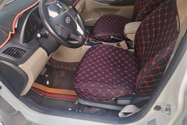 Used Hyundai Verna (older generation) 2014 1.4L Automatic Smart GLS Left Front Seat