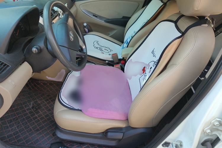 Used Hyundai Verna (older generation) 2014 1.4L Automatic Smart GLS Left Front Seat