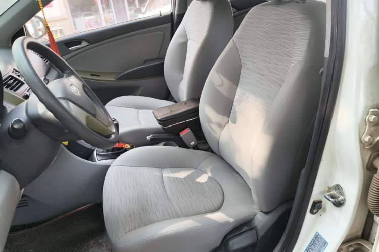 Used Hyundai Verna (older generation) 2014 1.4L Manual Smart GLS Trim Left Front Seat