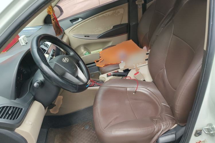 Used Hyundai Verna (older generation) 2014 1.4L Automatic Smart GLS Left Front Seat