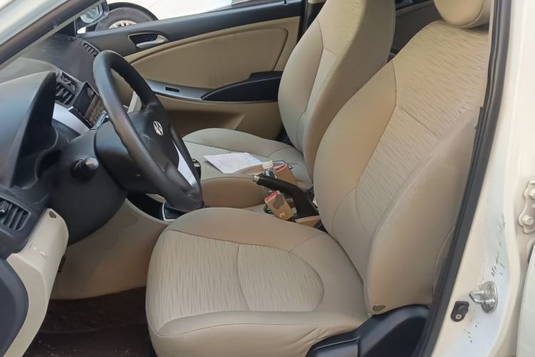 Used Hyundai Verna (older generation) 2014 1.4L Manual Smart GLS Trim Left Front Seat