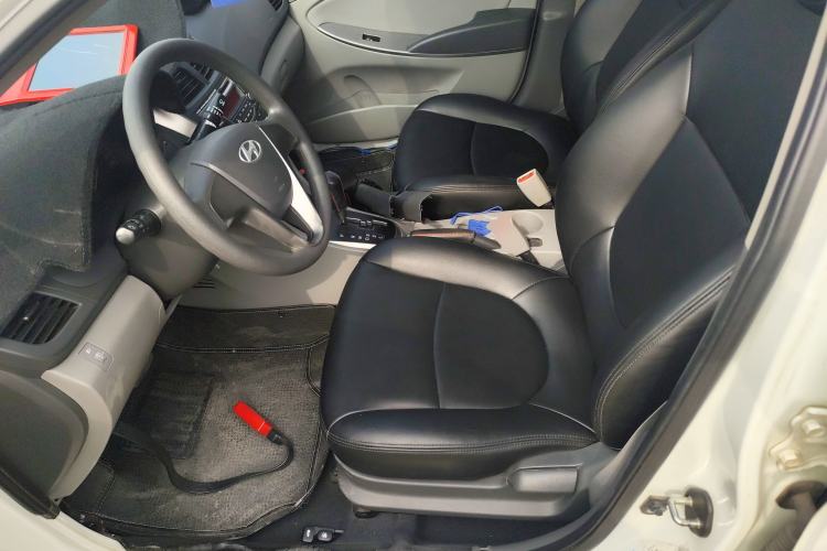 Used Hyundai Verna (older generation) 2014 1.4L Automatic Smart GLS Left Front Seat