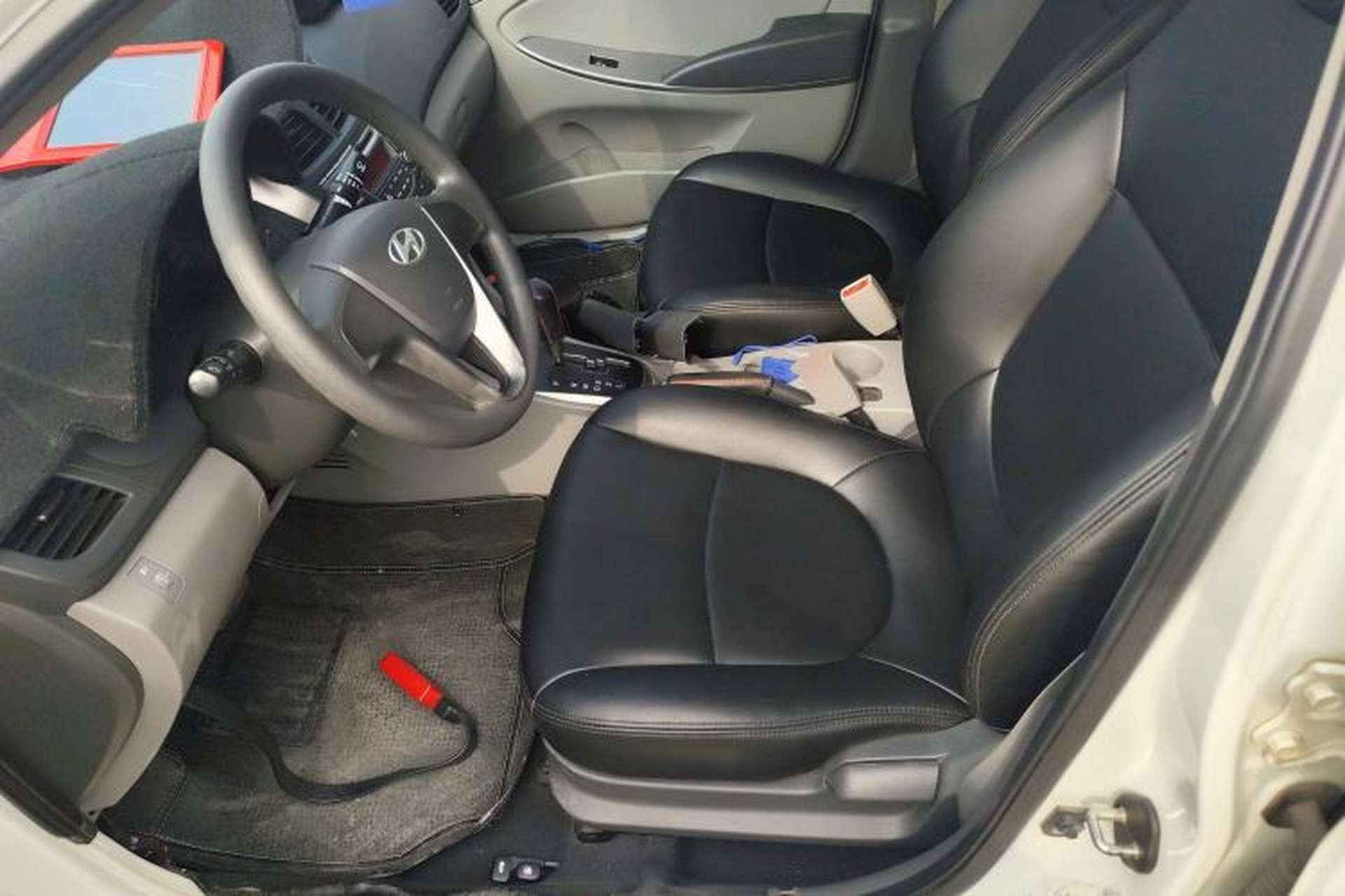 Used Hyundai Verna (older generation) 2014 1.4L Automatic Smart GLS Left Front Seat