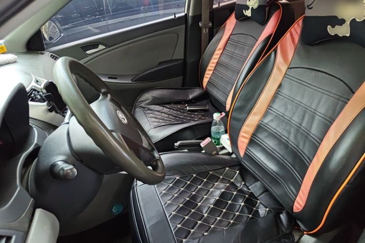 Used Hyundai Verna (older generation) 2014 1.4L Automatic Smart GLS Left Front Seat