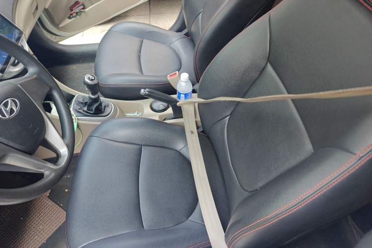 Used Hyundai Verna (older generation) 2014 1.4L Manual Smart GLS Trim Left Front Seat