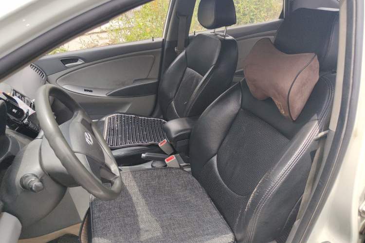Used Hyundai Verna (older generation) 2014 1.4L Automatic Smart GLS Left Front Seat