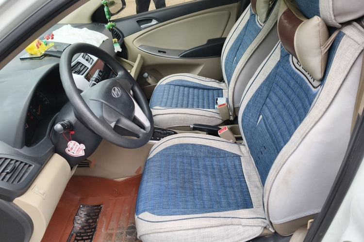 Used Hyundai Verna (older generation) 2014 1.4L Automatic Smart GLS Left Front Seat