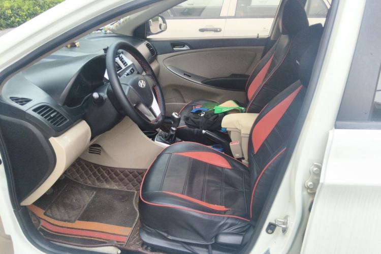 Used Hyundai Verna (older generation) 2014 1.4L Manual Smart GLS Trim Left Front Seat