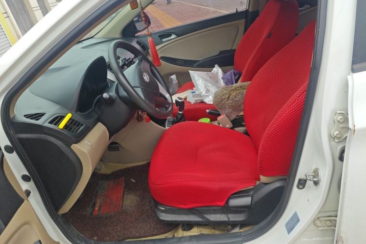 Used Hyundai Verna (older generation) 2014 1.4L Manual Smart GLS Trim Left Front Seat