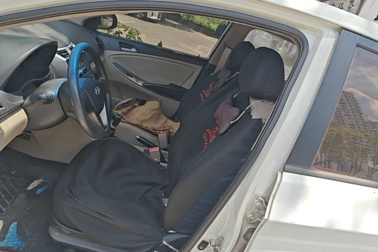 Used Hyundai Verna (older generation) 2014 1.4L Manual Smart GLS Trim Left Front Seat