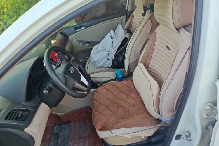 Used Hyundai Verna (older generation) 2014 1.4L Manual Smart GLS Trim Left Front Seat