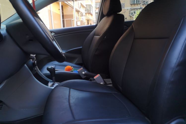 Used Hyundai Verna (older generation) 2014 1.4L Automatic Smart GLS Left Front Seat