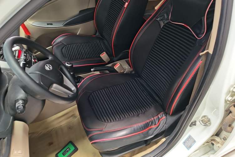 Used Hyundai Verna (older generation) 2014 1.4L Manual Smart GLS Trim Left Front Seat