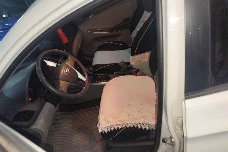 Used Hyundai Verna (older generation) 2014 1.4L Automatic Smart GLS Left Front Seat