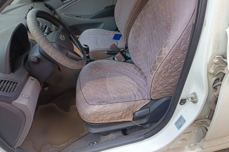 Used Hyundai Verna (older generation) 2014 1.4L Manual Smart GLS Trim Left Front Seat