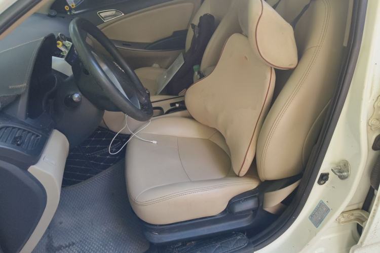 Used Hyundai Verna (older generation) 2014 1.4L Manual Smart GLS Trim Left Front Seat