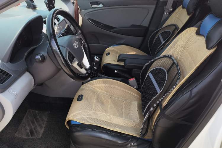 Used Hyundai Verna (older generation) 2014 1.4L Manual Smart GLS Trim Left Front Seat