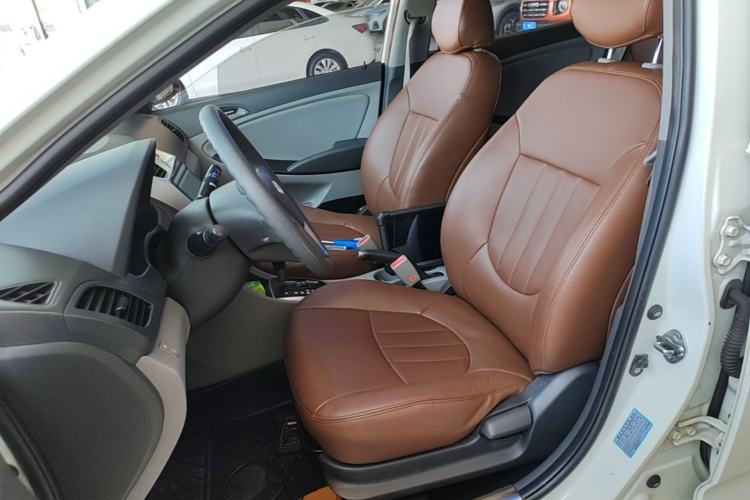 Used Hyundai Verna (older generation) 2014 1.4L Automatic Smart GLS Left Front Seat