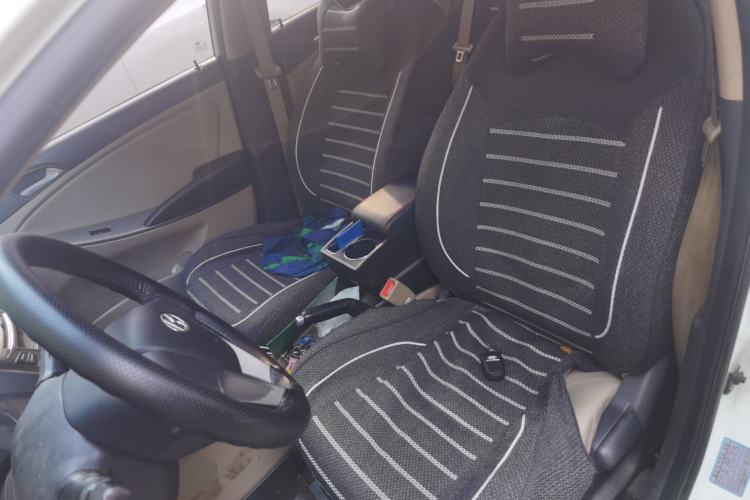 Used Hyundai Verna (older generation) 2014 1.4L Manual Smart GLS Trim Left Front Seat