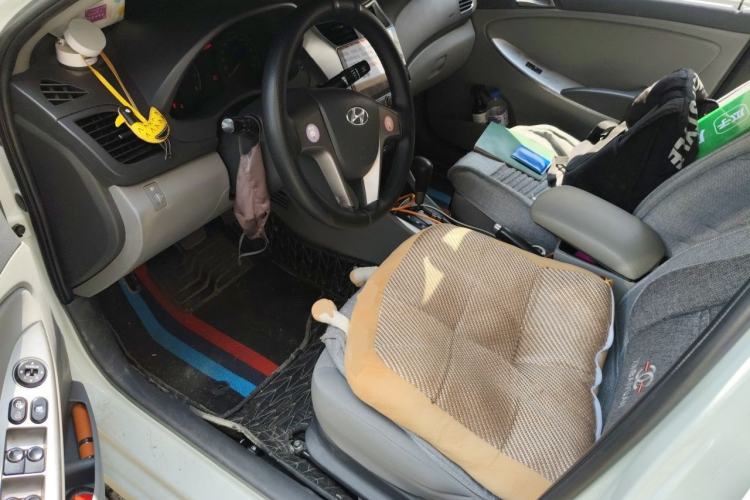 Used Hyundai Verna (older generation) 2014 1.4L Automatic Smart GLS Left Front Seat