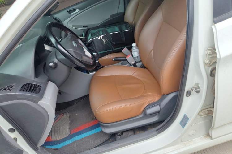 Used Hyundai Verna (older generation) 2014 1.4L Manual Smart GLS Trim Left Front Seat