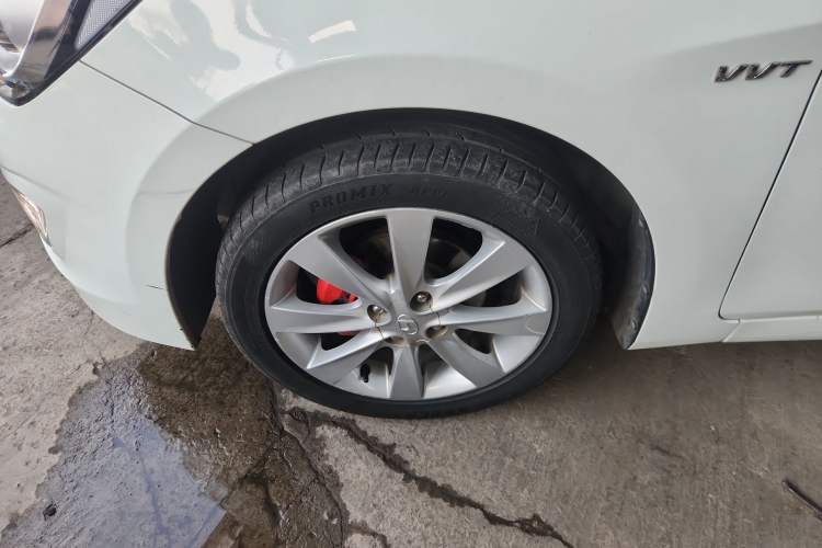 Used Hyundai Verna (older generation) 2014 1.4L Manual Top-Tier Model TOP Left Front Wheel Hub