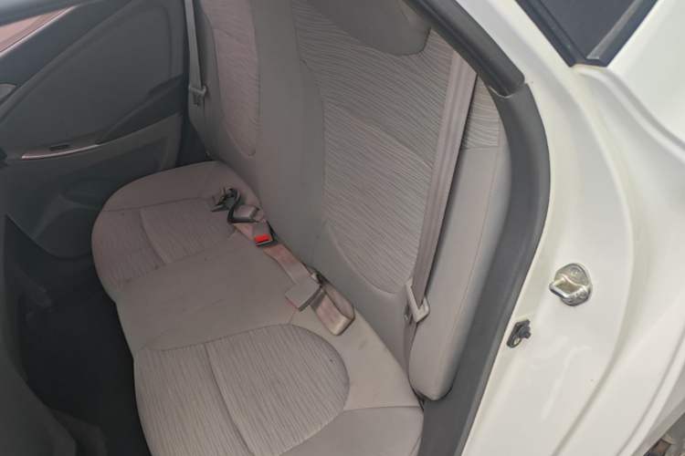 Used Hyundai Verna (older generation) 2014 1.4L Manual Smart GLS Trim Left Rear Seat