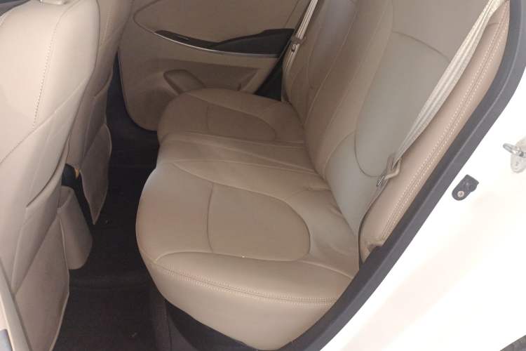 Used Hyundai Verna (older generation) 2014 1.4L Manual Smart GLS Trim Left Rear Seat