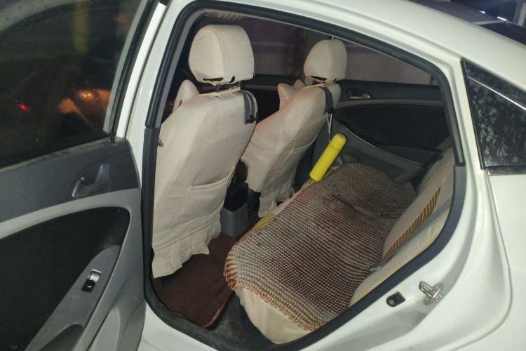 Used Hyundai Verna (older generation) 2014 1.4L Manual Smart GLS Trim Left Rear Seat