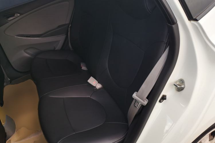 Used Hyundai Verna (older generation) 2014 1.4L Manual Smart GLS Trim Left Rear Seat