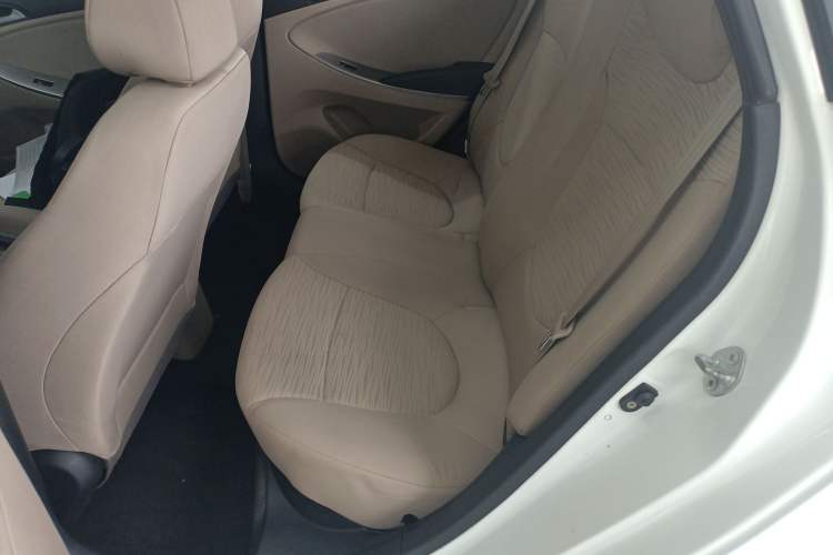 Used Hyundai Verna (older generation) 2014 1.4L Manual Smart GLS Trim Left Rear Seat