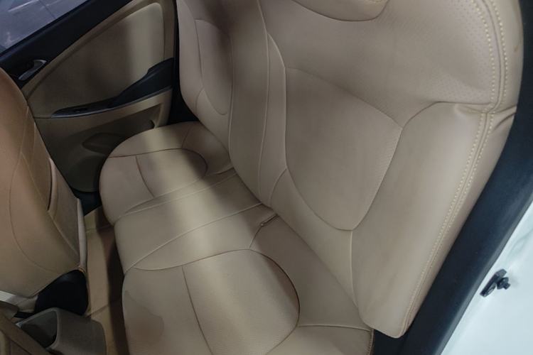 Used Hyundai Verna (older generation) 2014 1.4L Manual Smart GLS Trim Left Rear Seat