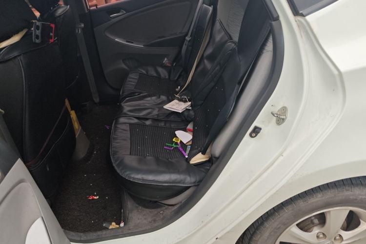 Used Hyundai Verna (older generation) 2014 1.4L Automatic Smart GLS Left Rear Seat