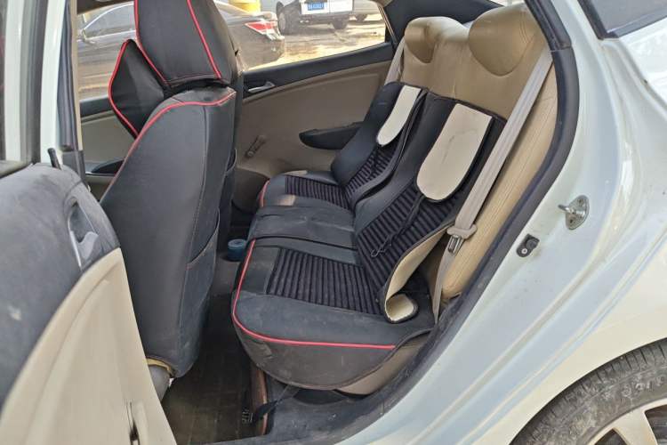 Used Hyundai Verna (older generation) 2014 1.4L Manual Fashion GS Model Left Rear Seat