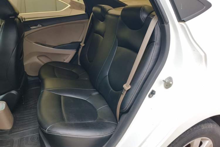 Used Hyundai Verna (older generation) 2014 1.4L Manual Smart GLS Trim Left Rear Seat