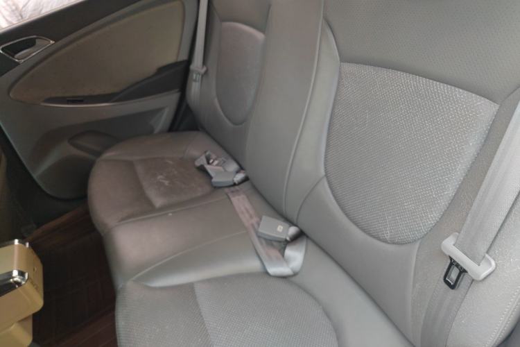 Used Hyundai Verna (older generation) 2014 1.4L Automatic Smart GLS Left Rear Seat