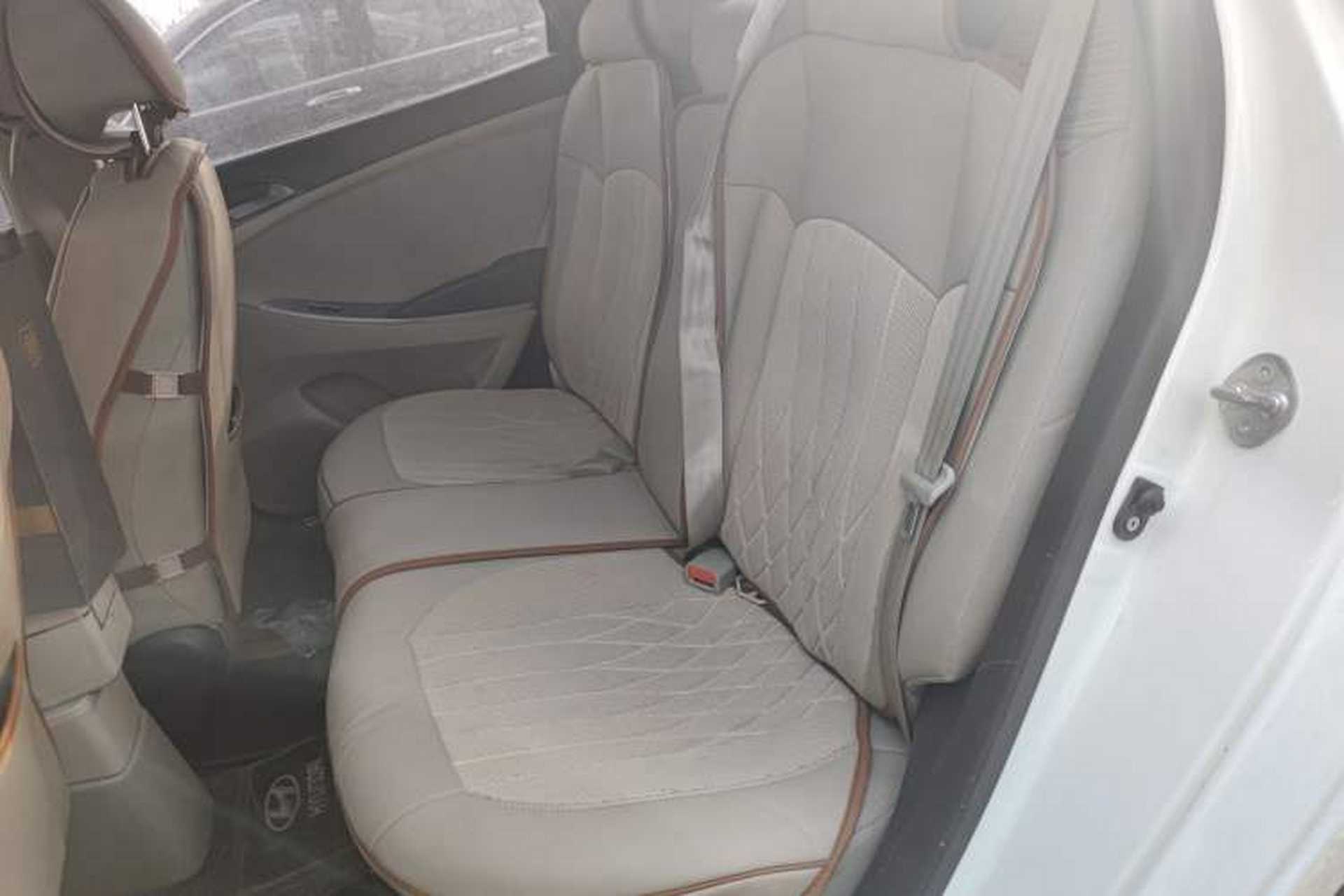 Used Hyundai Verna (older generation) 2014 1.4L Manual Smart GLS Trim Left Rear Seat