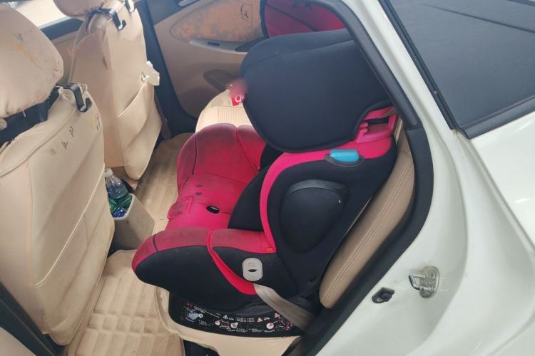 Used Hyundai Verna (older generation) 2014 1.4L Automatic Smart GLS Left Rear Seat