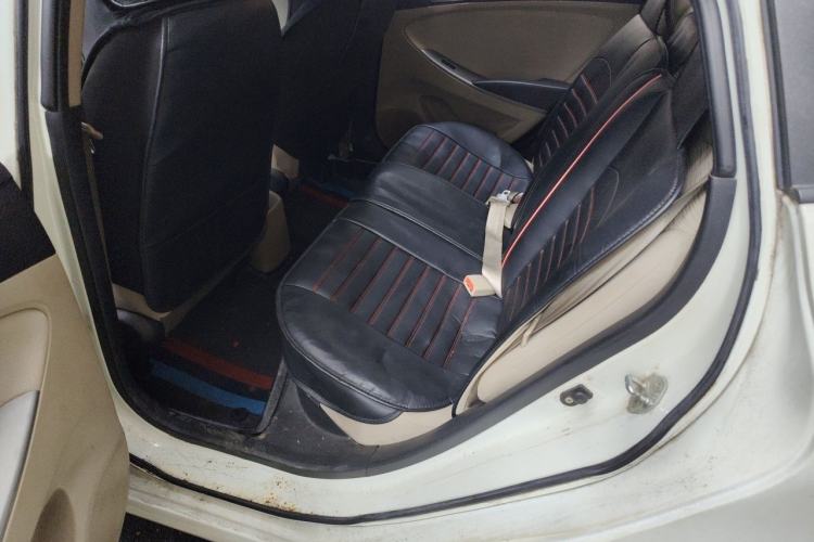 Used Hyundai Verna (older generation) 2014 1.4L Manual Smart GLS Trim Left Rear Seat