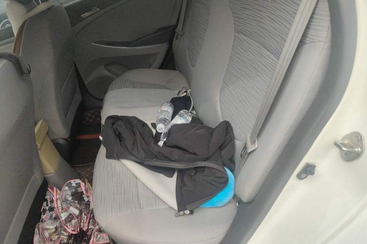 Used Hyundai Verna (older generation) 2014 1.4L Automatic Smart GLS Left Rear Seat