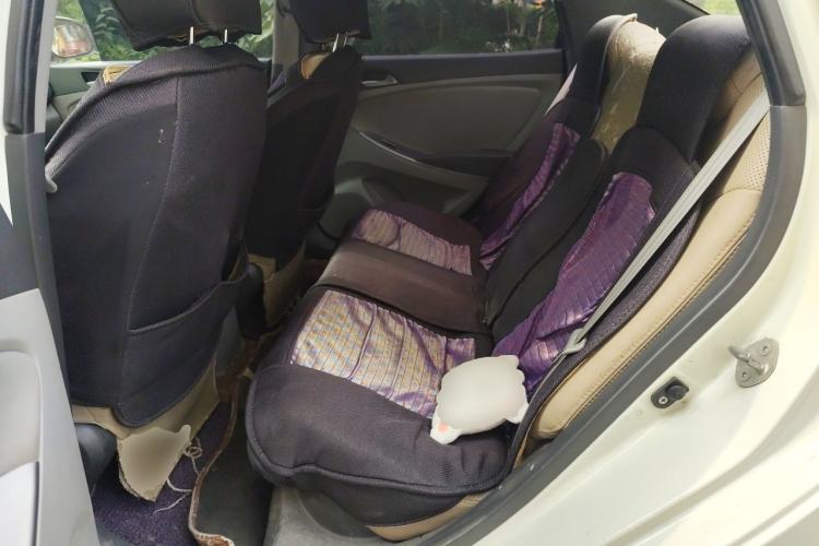 Used Hyundai Verna (older generation) 2014 1.4L Manual Smart GLS Trim Left Rear Seat