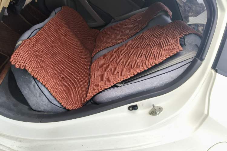 Used Hyundai Verna (older generation) 2014 1.4L Automatic Smart GLS Left Rear Seat