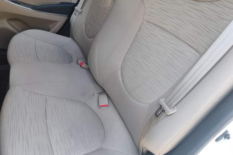 Used Hyundai Verna (older generation) 2014 1.4L Automatic Smart GLS Left Rear Seat