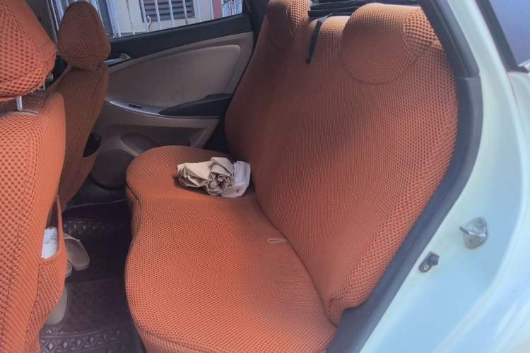 Used Hyundai Verna (older generation) 2014 1.4L Automatic Smart GLS Left Rear Seat