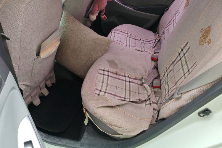 Used Hyundai Verna (older generation) 2014 1.4L Automatic Smart GLS Left Rear Seat