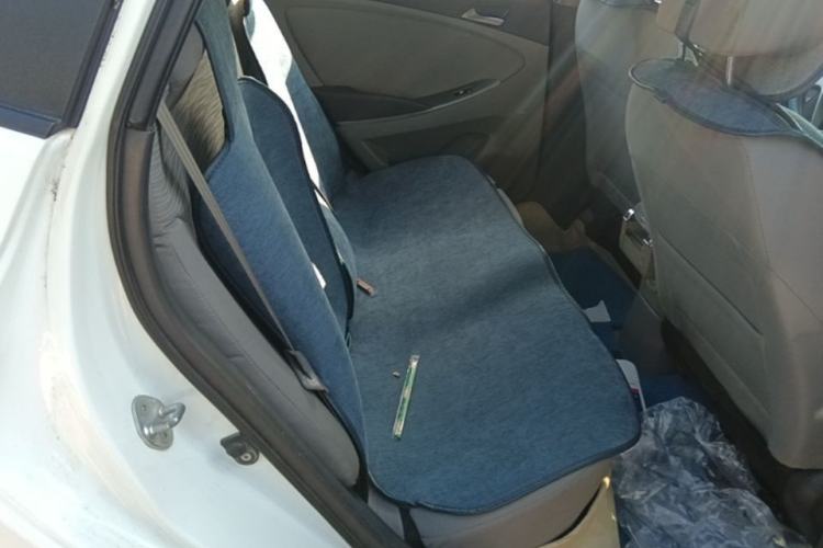 Used Hyundai Verna (older generation) 2014 1.4L Automatic Smart GLS Left Rear Seat